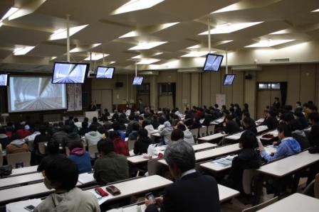 在学生のための講演会を開催